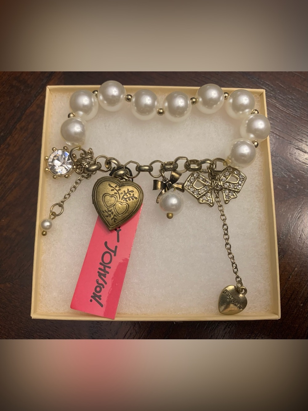 Betsey Johnson White Pearl Charm Bracelet with Gold Heart Charms